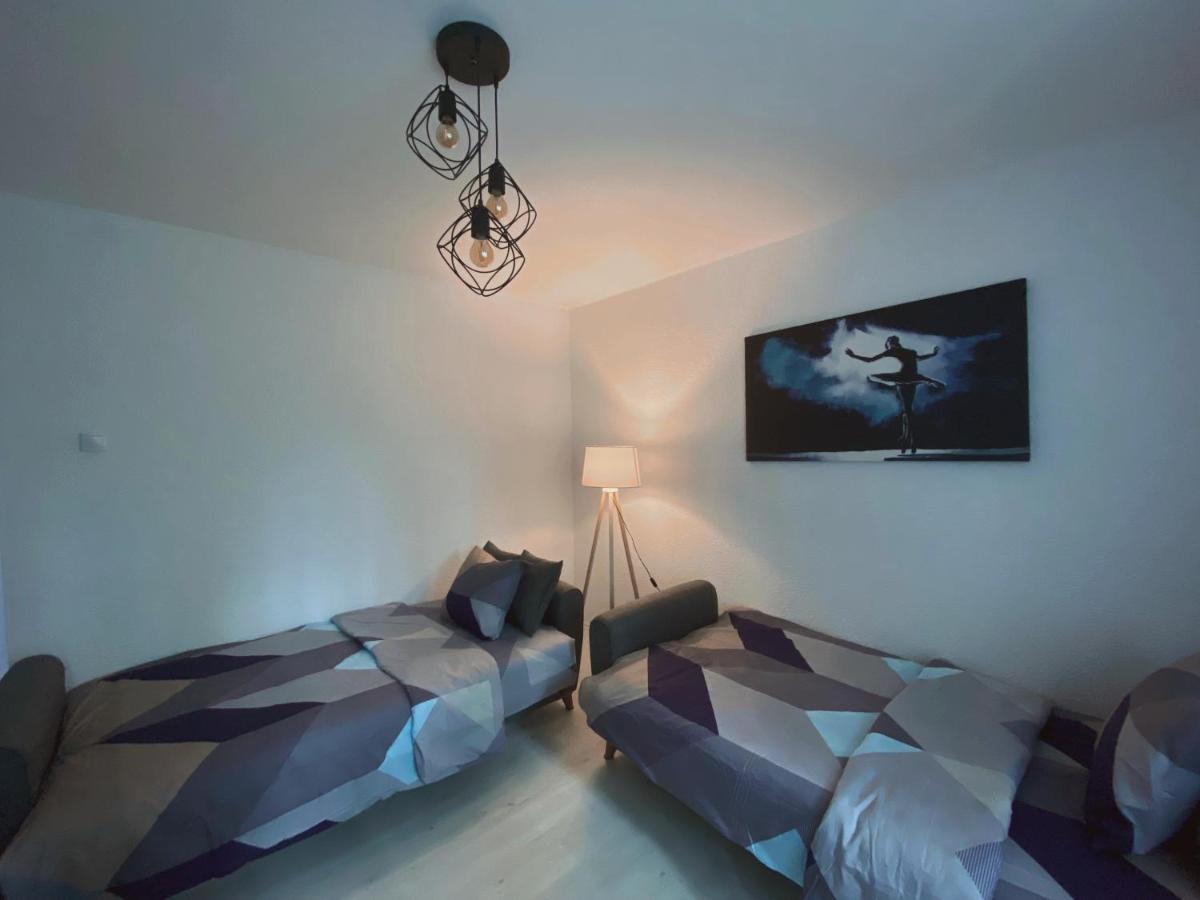 Hotspot Apartments - City Center Pristina Extérieur photo