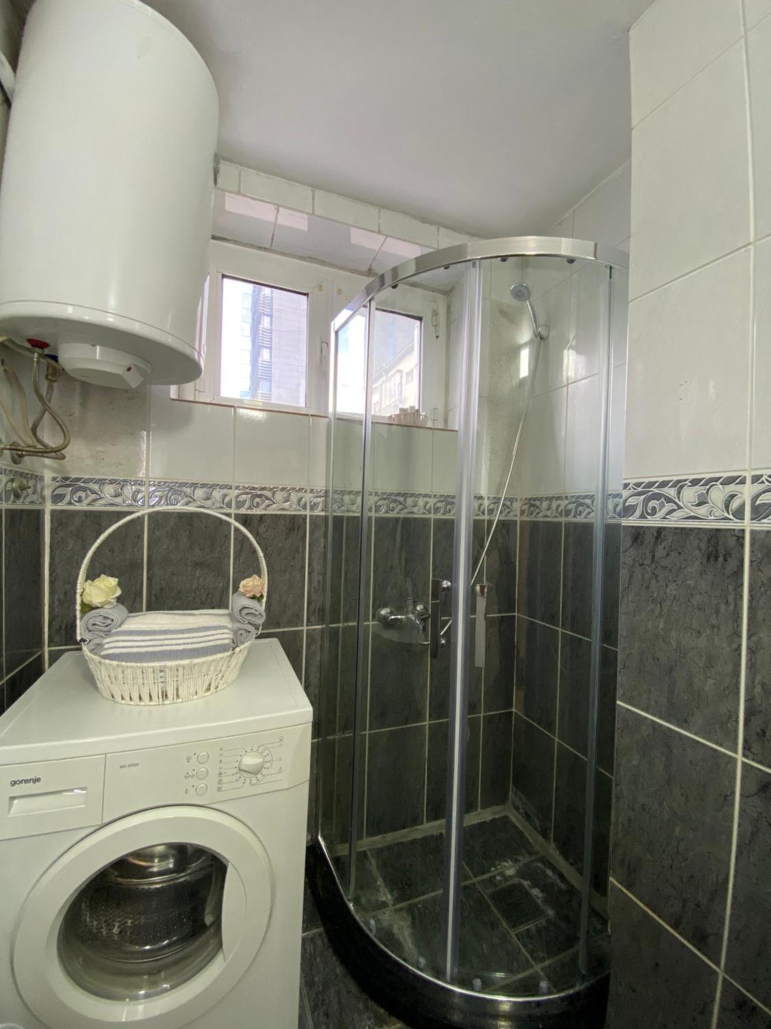 Hotspot Apartments - City Center Pristina Extérieur photo