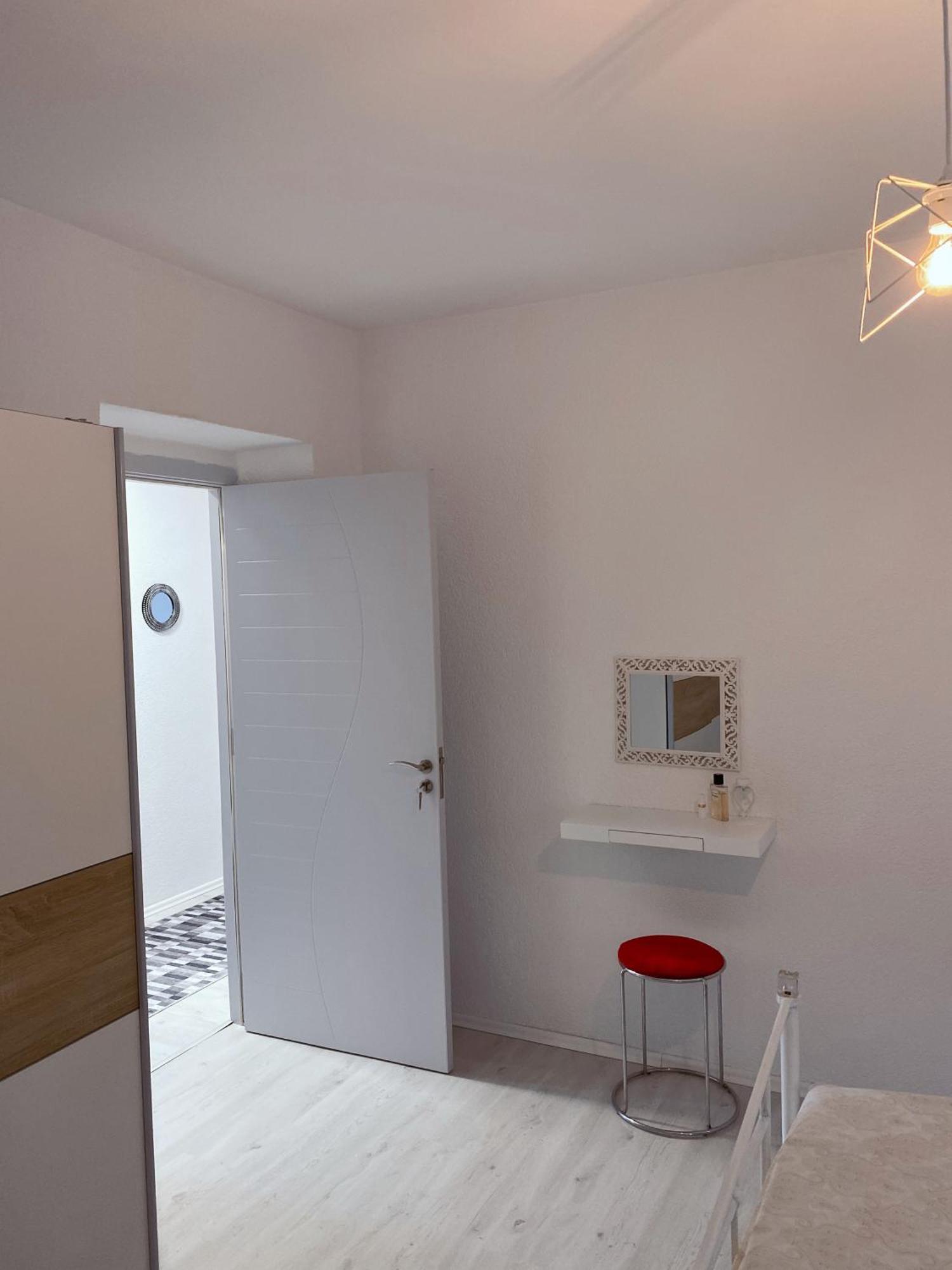 Hotspot Apartments - City Center Pristina Extérieur photo