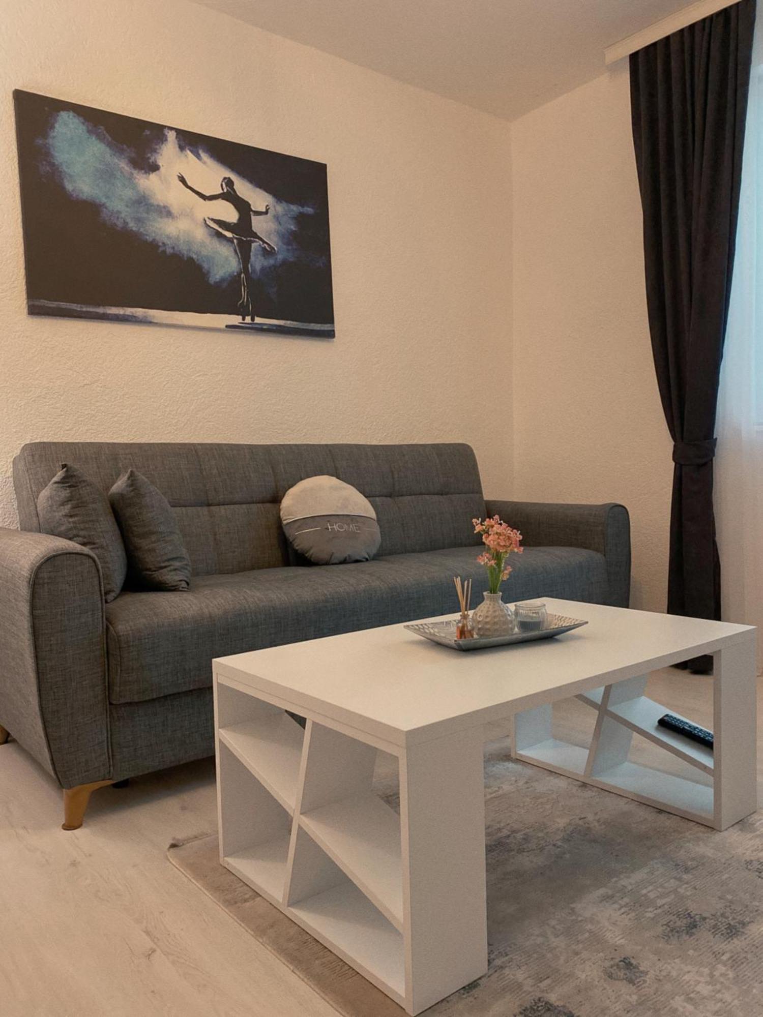 Hotspot Apartments - City Center Pristina Extérieur photo